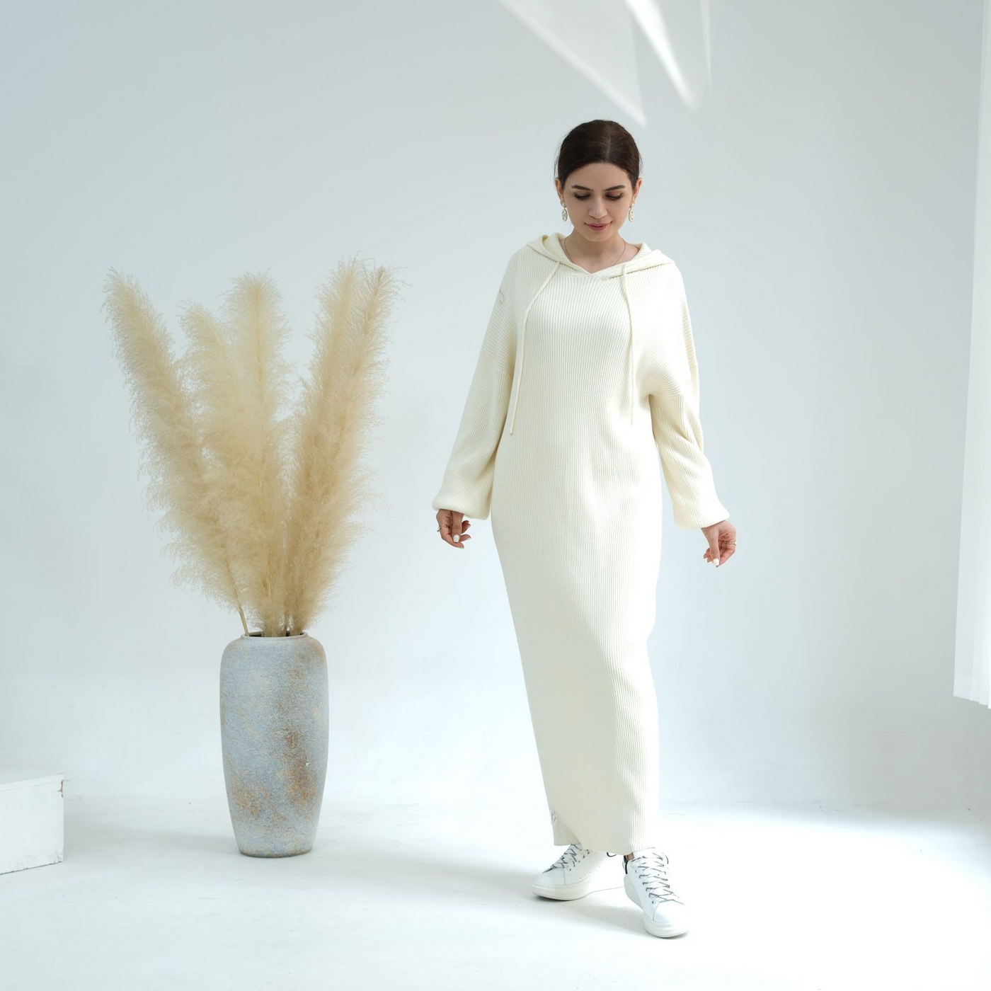 LM228 Hooded Abaya for Women – Thick-Knit Oversized Sweater Dress