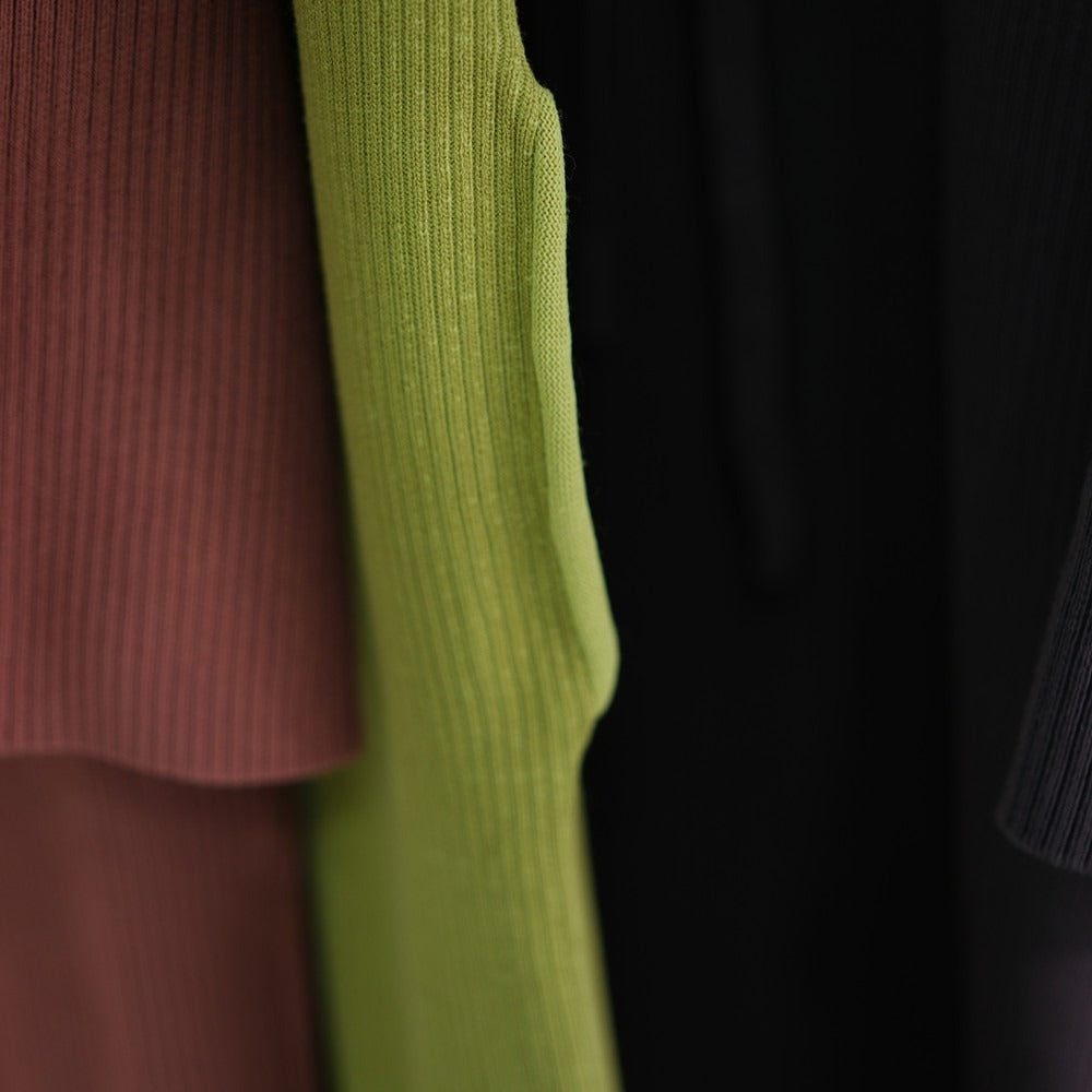 LM302 Ribbed Winter Abaya with Belt – Long Sleeve Modest Dress for Women