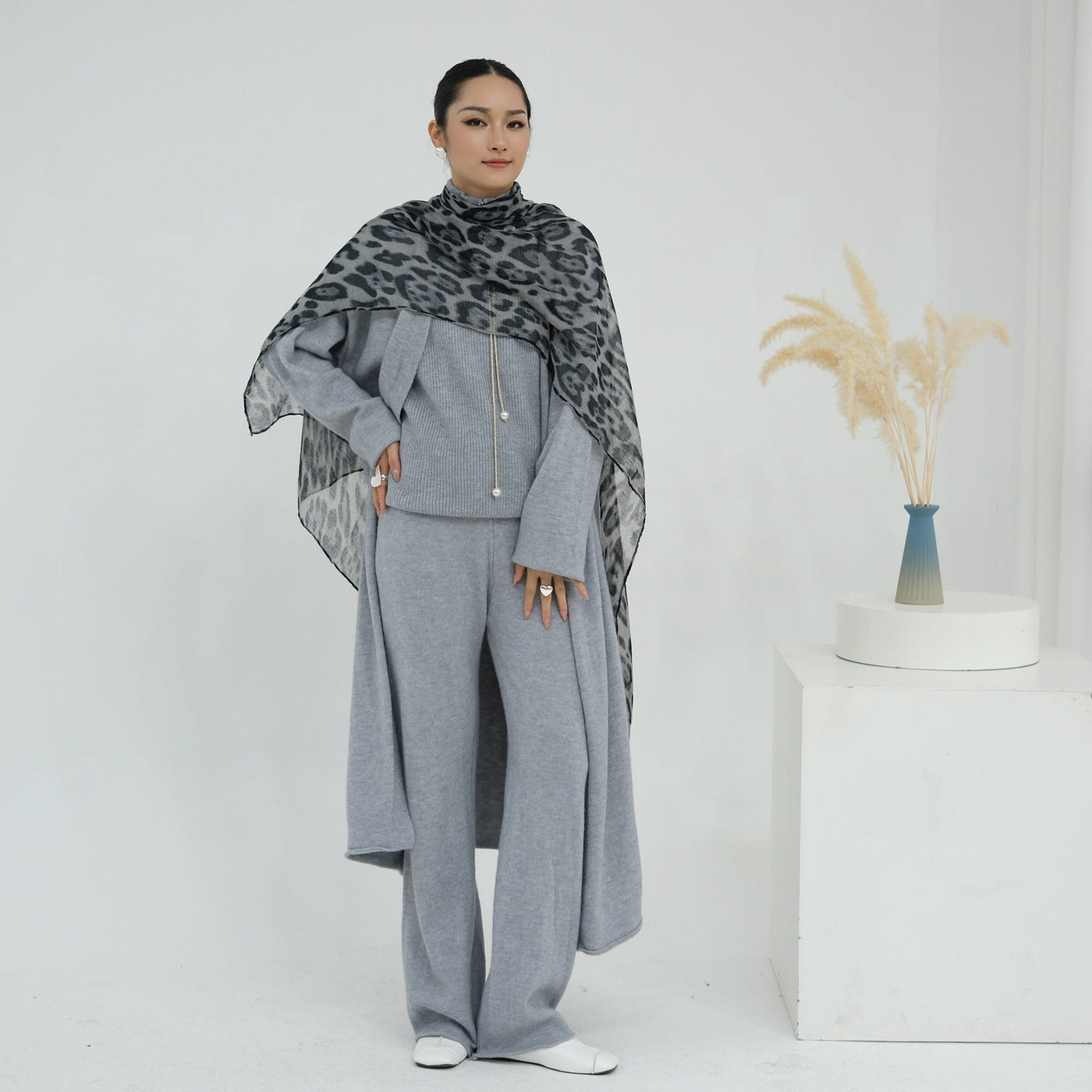 LM226 Winter Knit 3-Piece Abaya Set for Muslim Women – Modest Co-ord