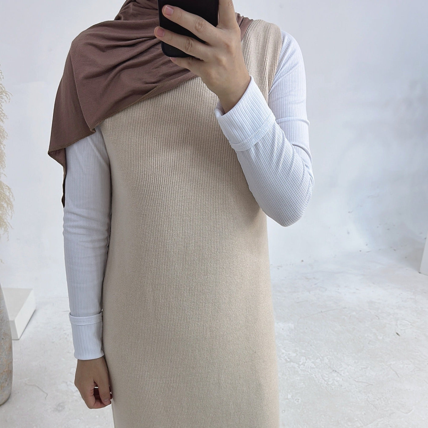 LM229 Winter Knit Abaya Set – 2-Piece Modest Co-ord with Pockets