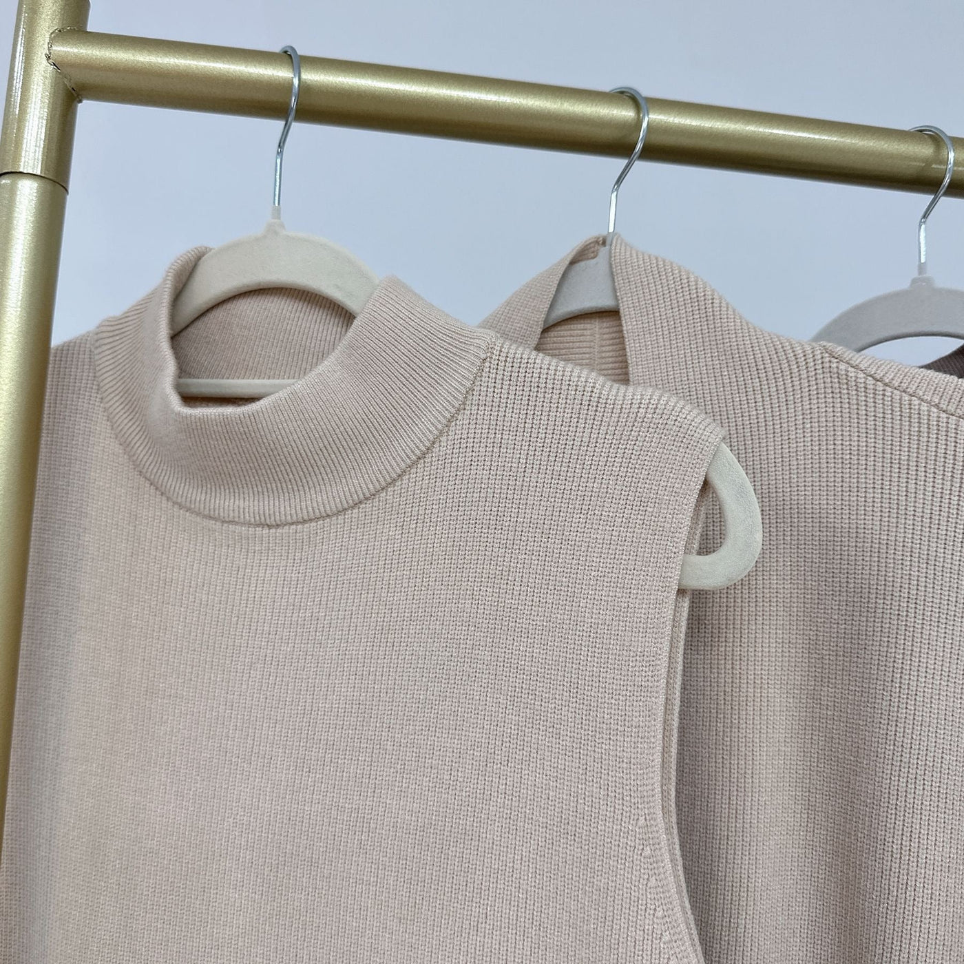 LM229 Winter Knit Abaya Set – 2-Piece Modest Co-ord with Pockets