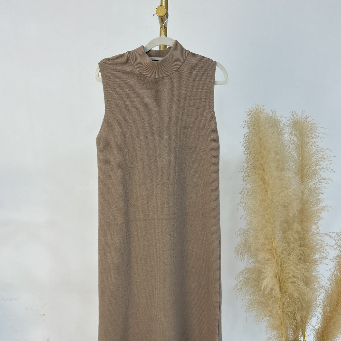 LM229 Winter Knit Abaya Set – 2-Piece Modest Co-ord with Pockets