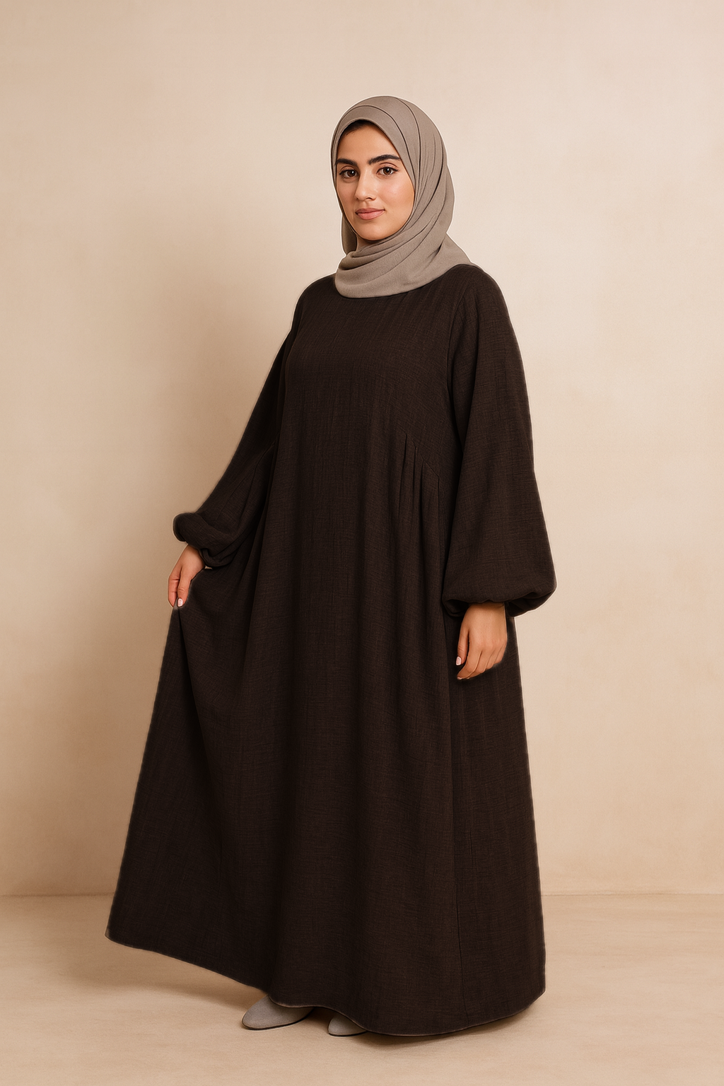 LM020 Nursing-Friendly Abaya – Round-Neck Zip Pocket, Plus-Size Maxi Prayer/Umrah Dress