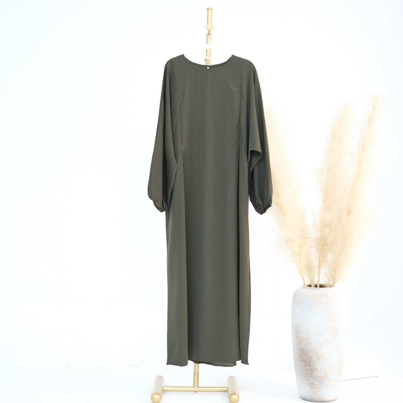 LM091 Nursing-Friendly Abaya Dress – Puff Sleeve, Round Neck Maxi