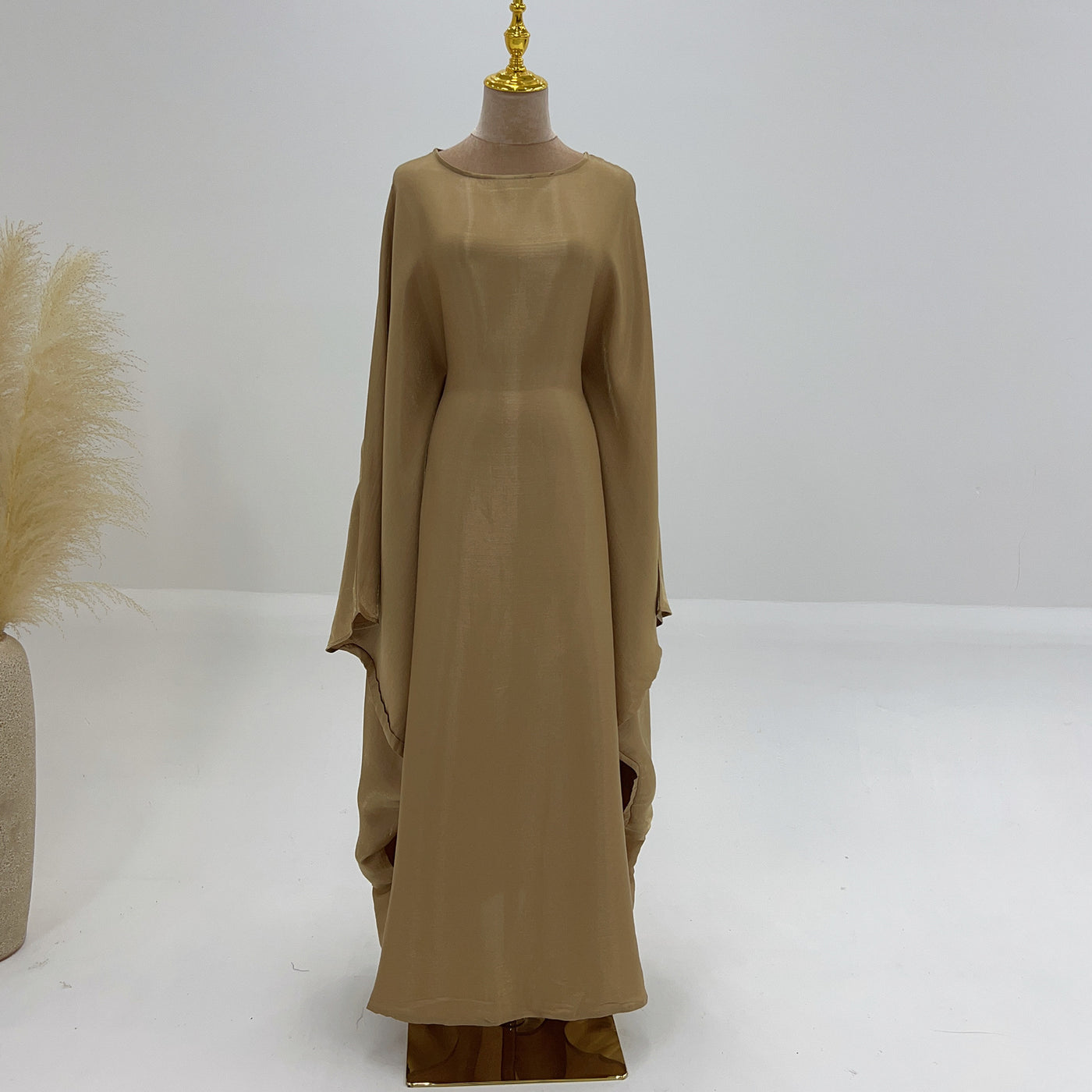 LM079 Plus Size Kaftan Abaya – Shiny Eid & Iftar Batwing Dress with Belt