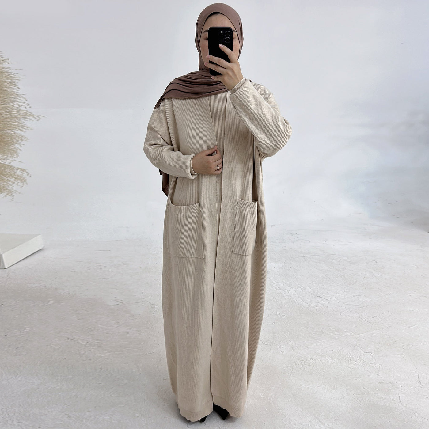 LM229 Winter Knit Abaya Set – 2-Piece Modest Co-ord with Pockets